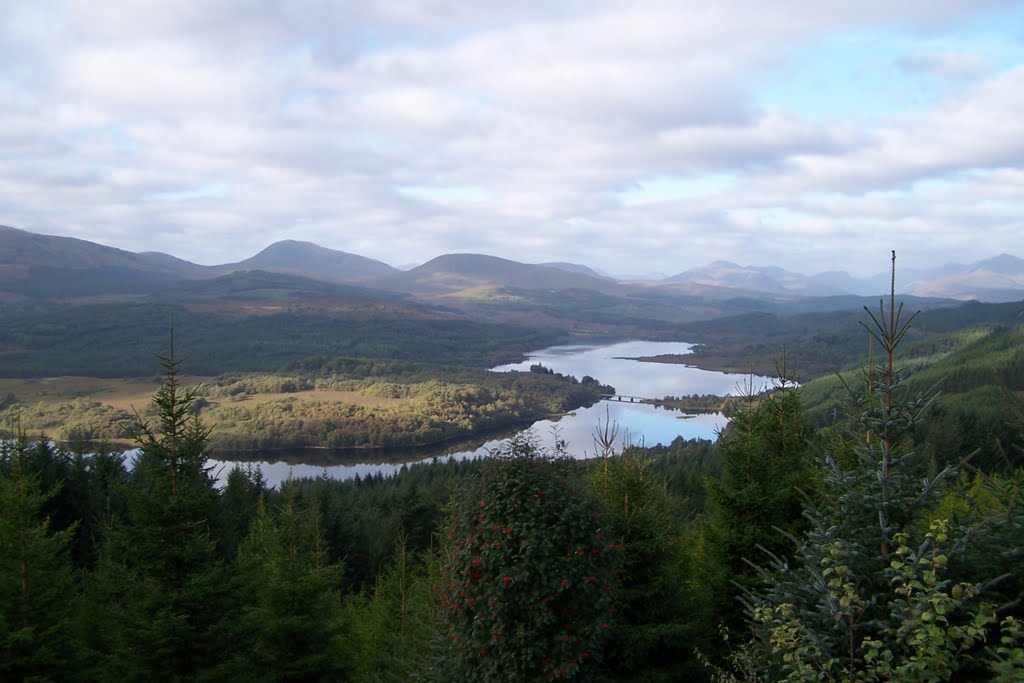 Loch Garry, Glen Garry, Scotland by Davi321