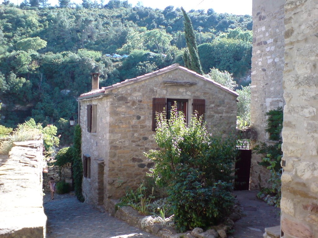 Ruelle, Minerve by Stéphane 87