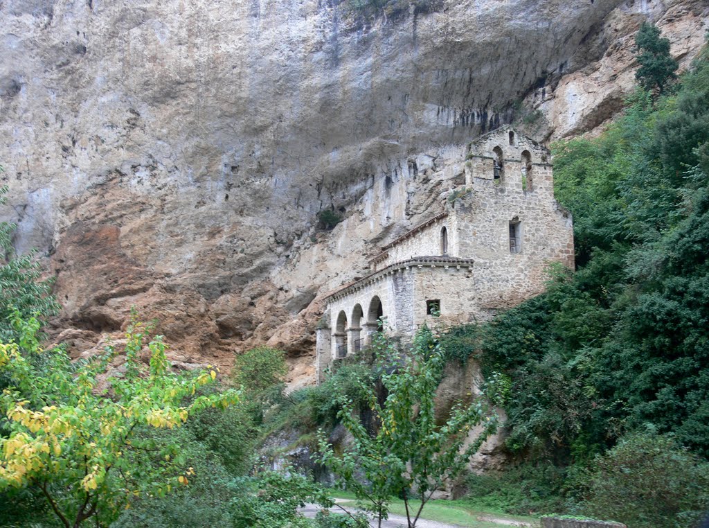 TOBERA (Aldea de Frías). Burgos. 2010. Santuario de Santa María de la Hoz. by Carlos Sieiro del Ni…