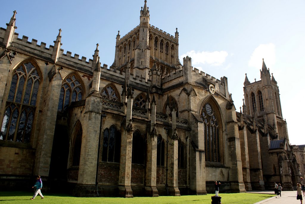 Catedral de Bristol (lateral) by o0_oscar_0o