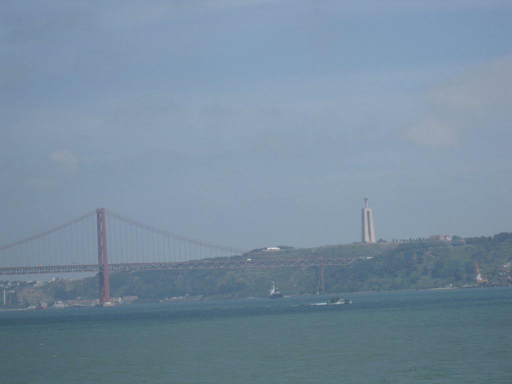 Sfondo del ponte di lisbona 2009 by viaggiatore solitari…