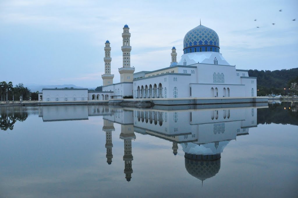 Masjid Bandaraya Kota Kinabalu by fais