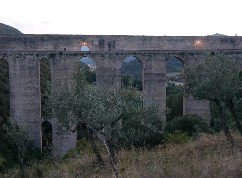 Spoleto, fortificazioni by Gianfranco Massetti