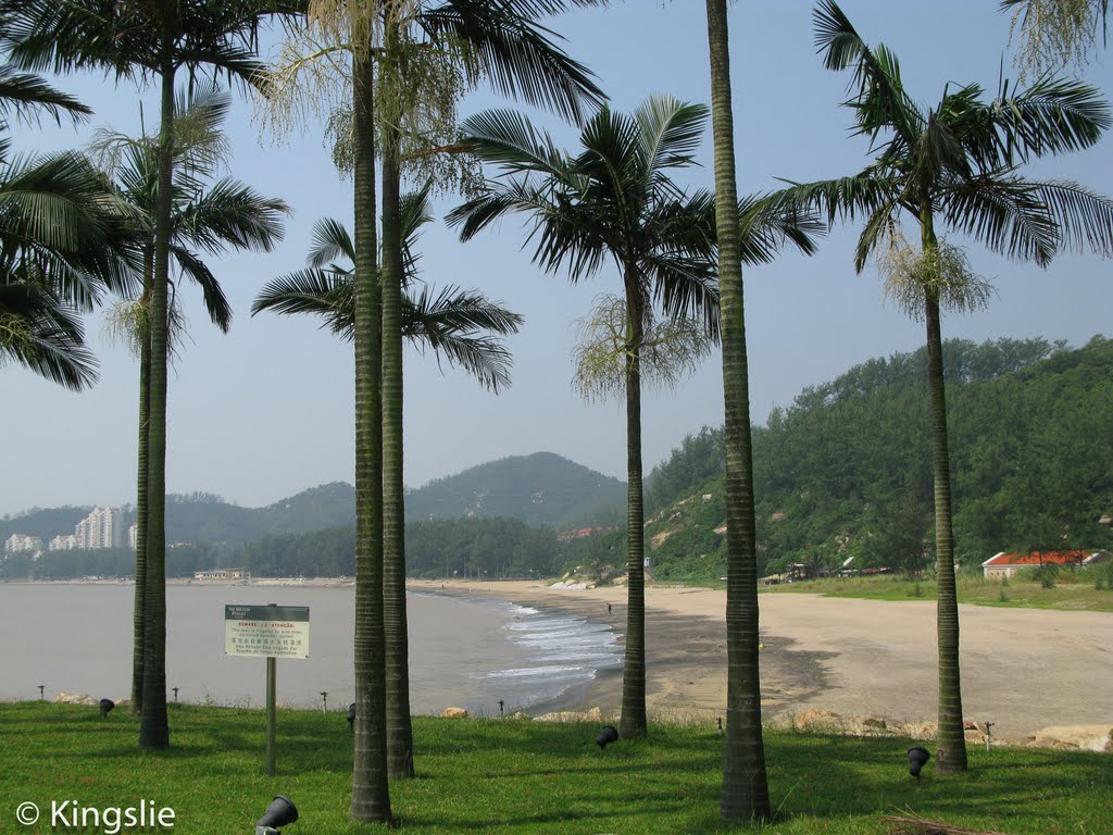 Beach near Westin Hotel by Kingslie Ng