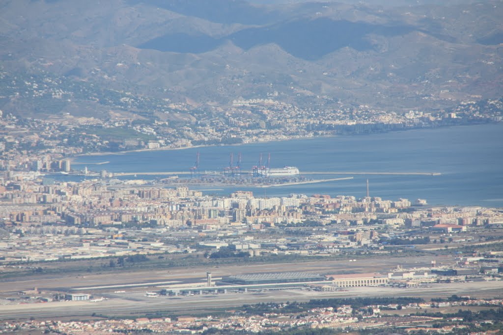 Bahia de malaga ,desde el pico mijas by jalare