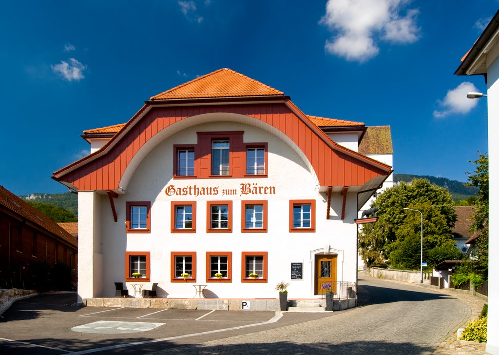 Gasthaus zum Bären by Roland Lüthi