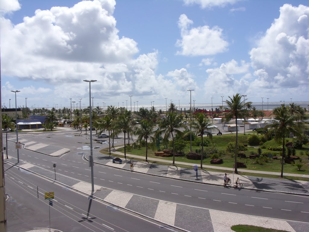 ARACAJU (SE) - Vista da orla da Praia do Atalaia by Fernando Secco