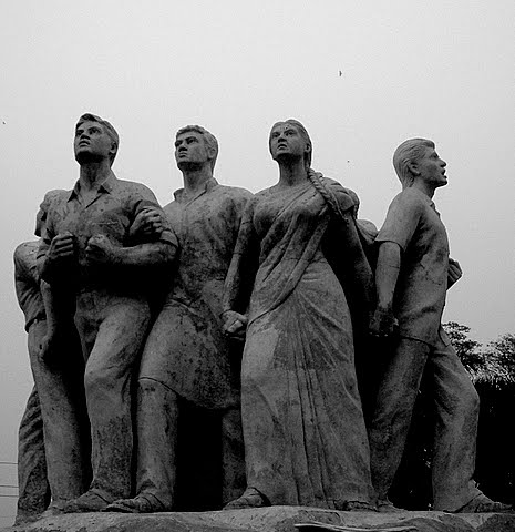 Oporajoya Bangla Monument, TSC intersection, Dhaka University Campus by Shafin Ahmed (Falu)