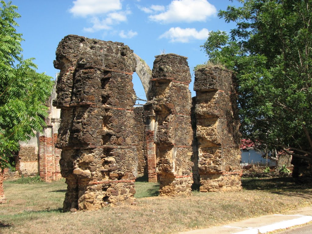 RUINAS DE LA MISIÓN DE SAN LORENZO DE GÜERE by dennis marchena