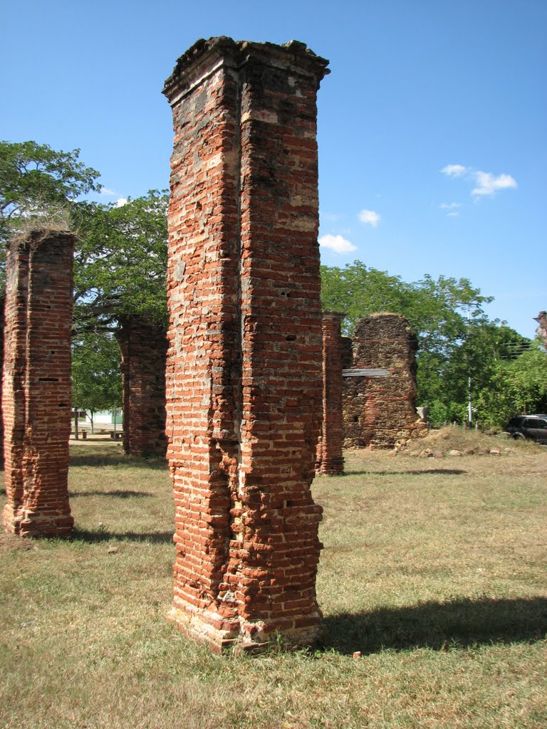 RUINAS DE LA MISIÓN DE SAN LORENZO DE GÜERE by dennis marchena