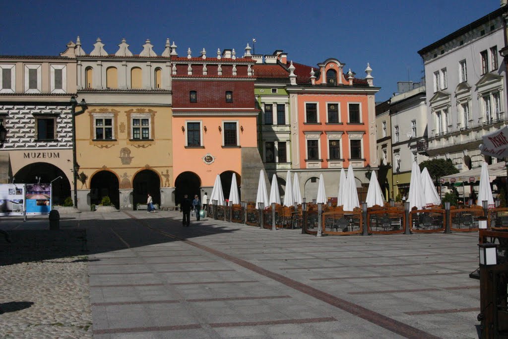 Rynek by Janusz Pach