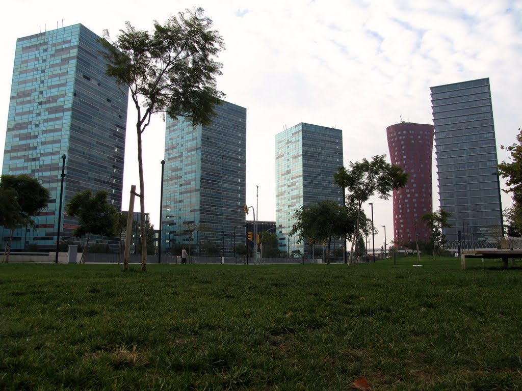 Plaça d'Europa. by Salvador Roig i Seró