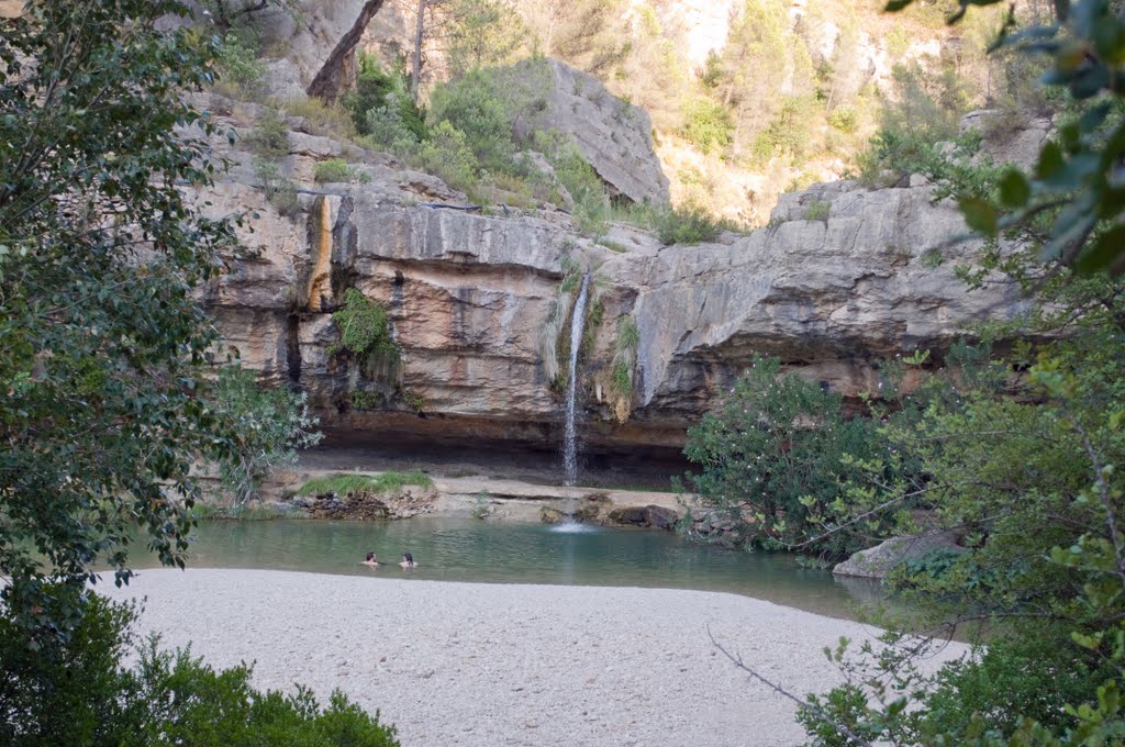 Charco del chorro, Quesa by DavidIbanyezMiguel