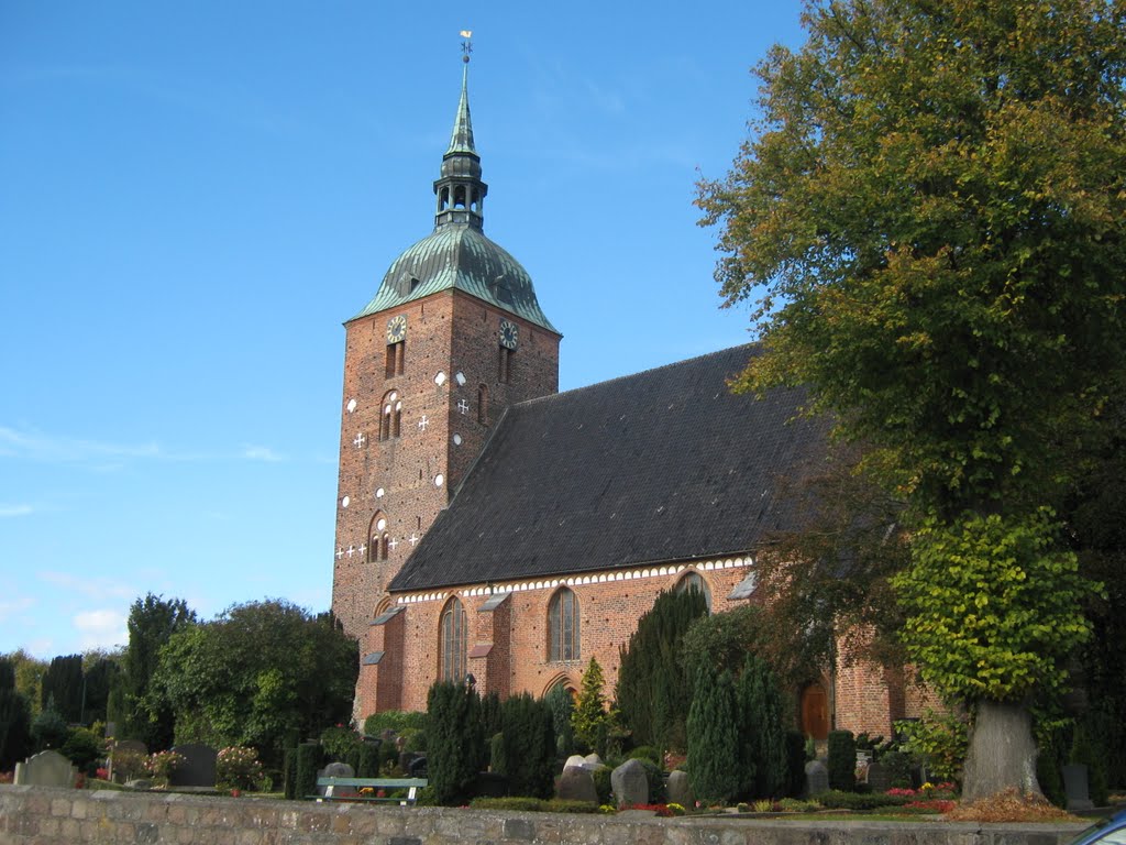 Kirche in Burg auf Fehmarn by gerdb