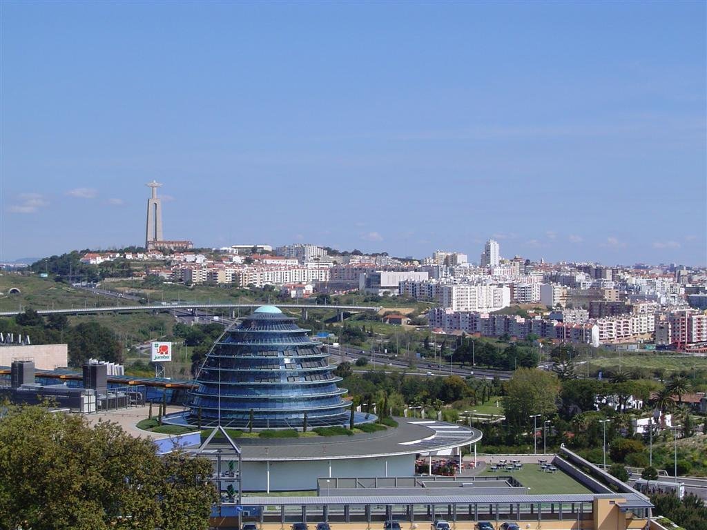 Almada by nuno_fr