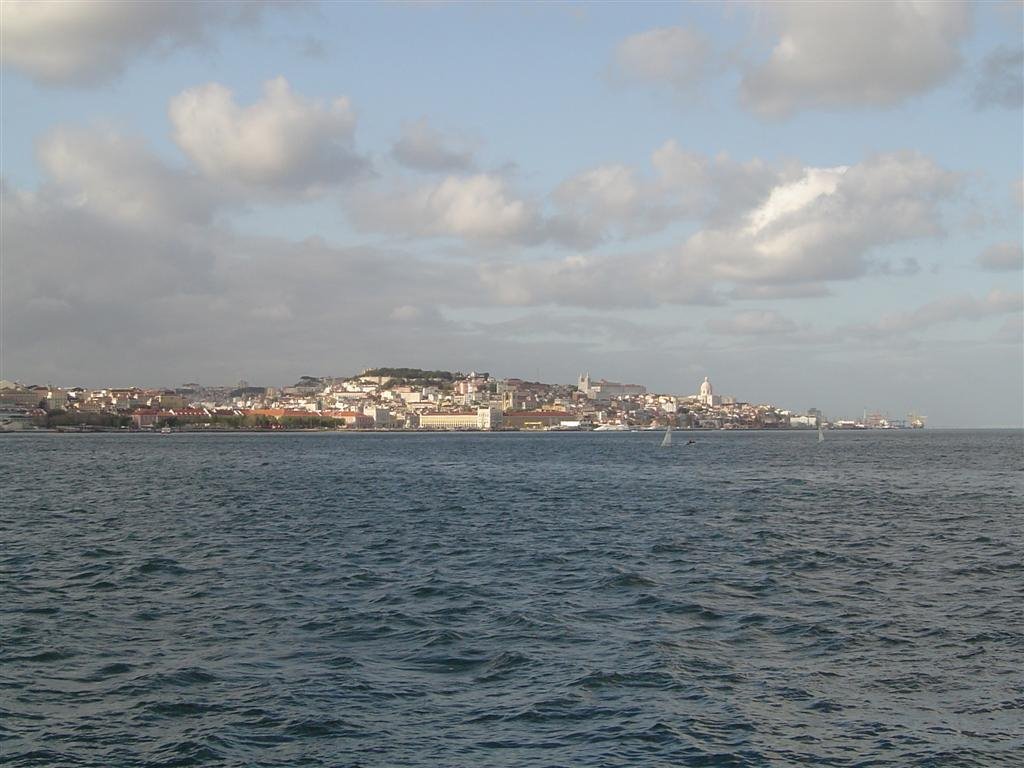 Vista de Cacilhas para Lisboa by nuno_fr