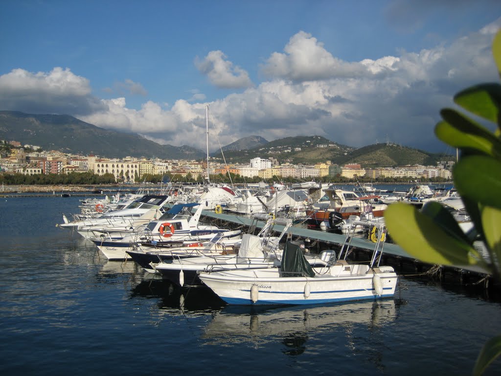 24-10-10 - Salerno, Panorama della Città dal Molo Manfredi by Arciere82