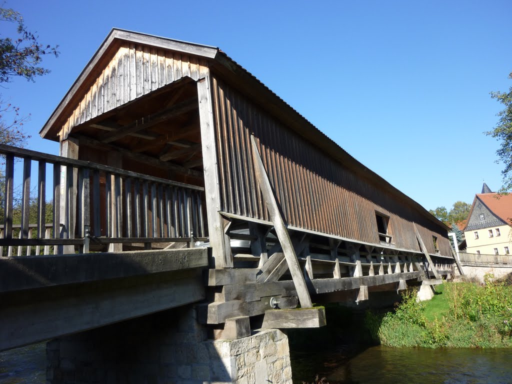 Überdachte Brücke in Buchfart by Andune