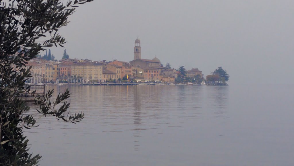 Il lago in ottobre by osvi