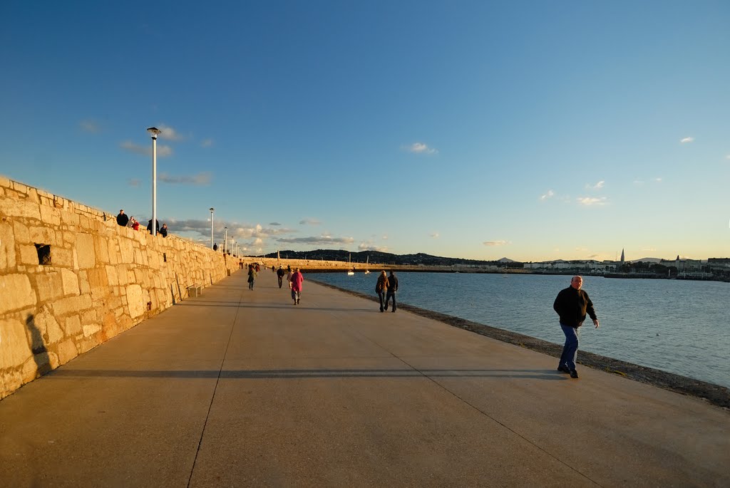 Dún Laoghaire East Pier, Co. Dublin, 24Oct2010 by dzc80