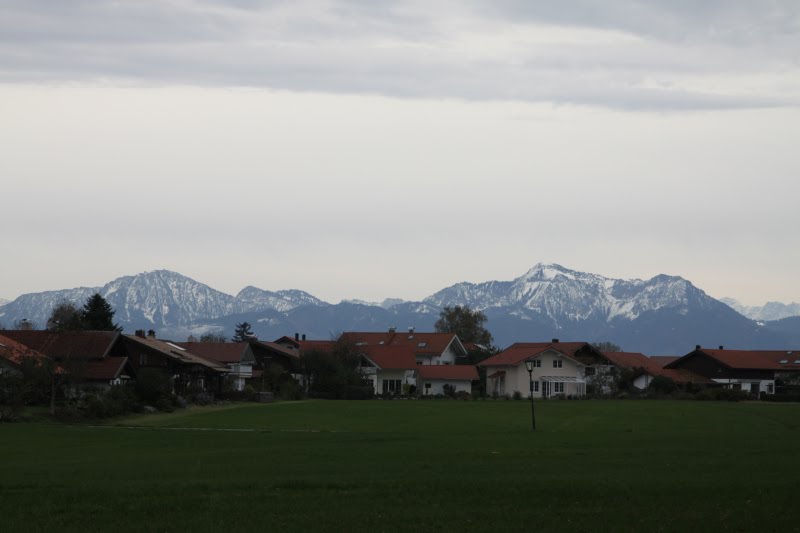 Eggstätt vor den bayerischen Alpen by www.strobel-fotoserv…