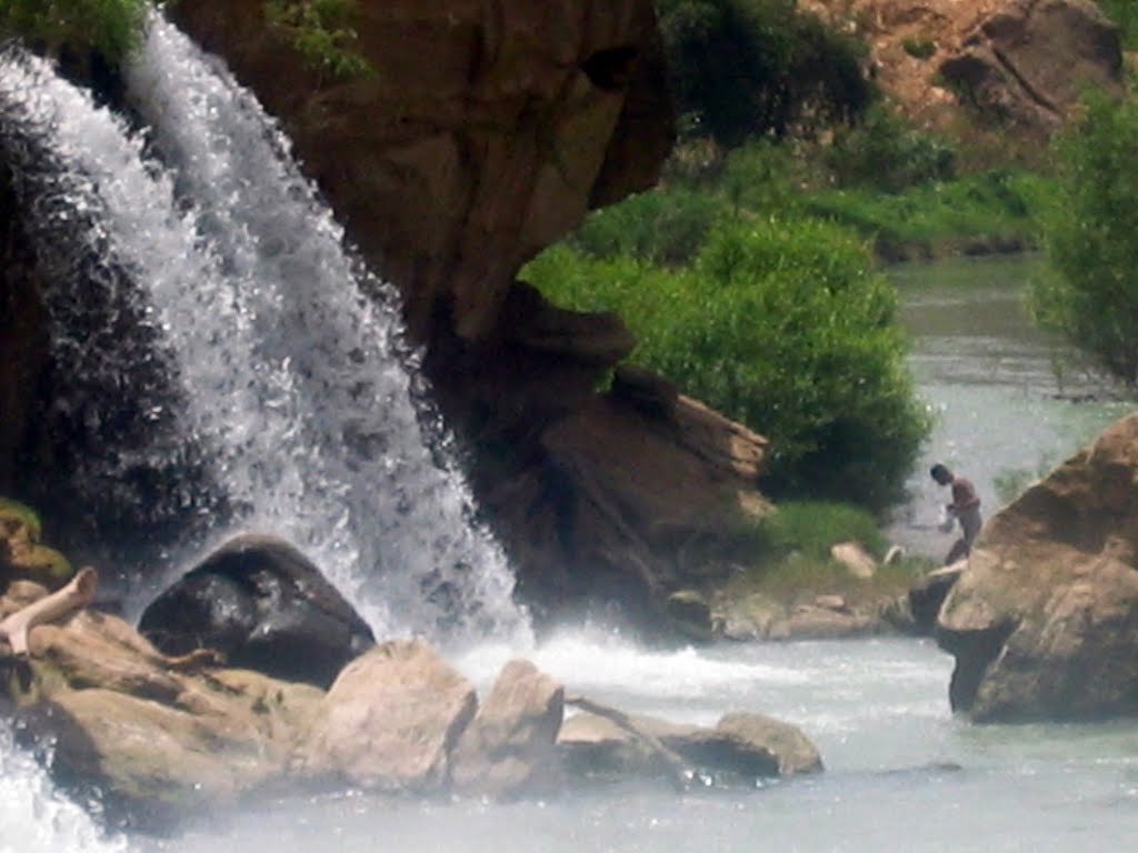 نمایی از آبشار by ‫امید بهمنی‬‎