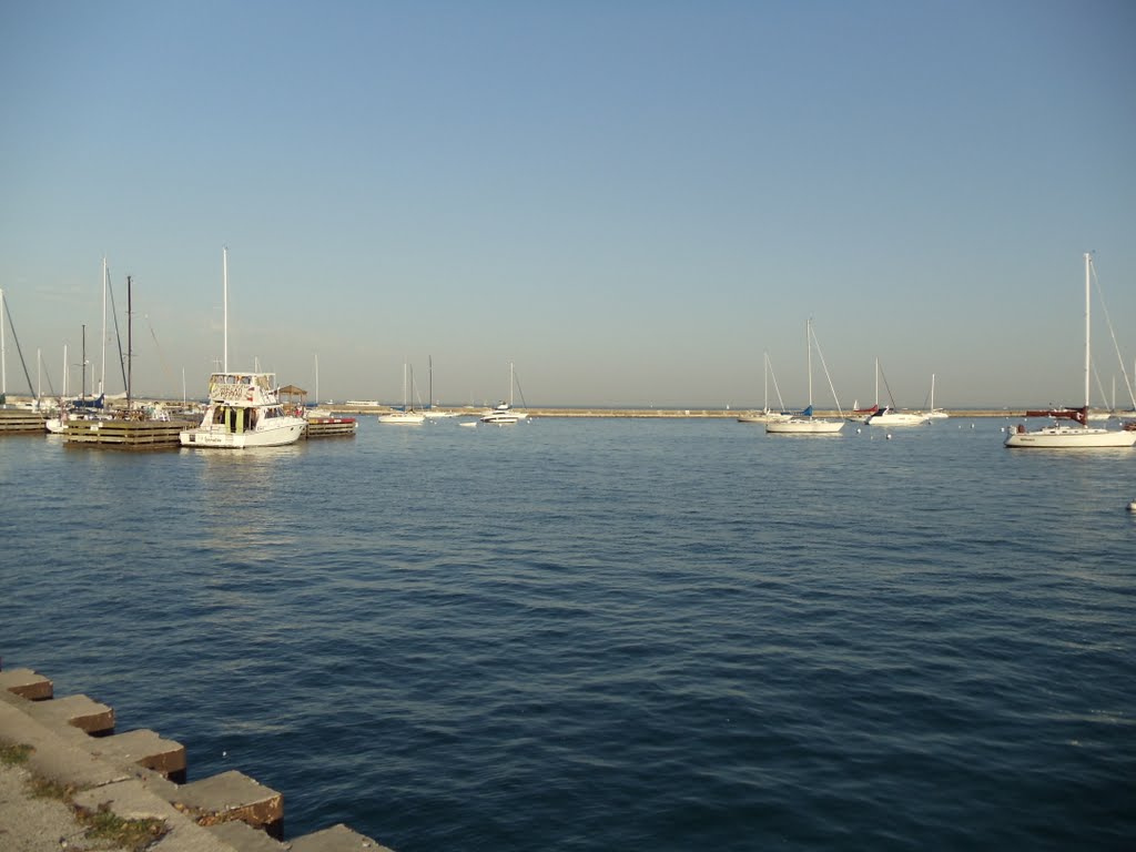 Chicago Lake Michigan by siddharth1.sinha