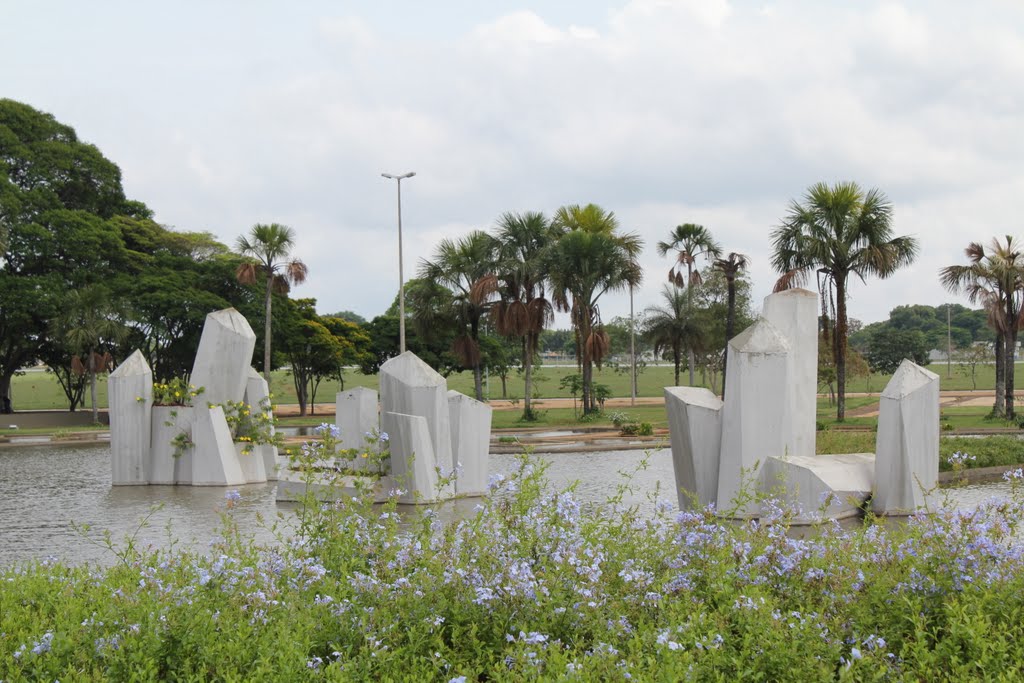 Praça dos Cristais (2) - Brasília, Brasil by Pedro Ferreira dos S…