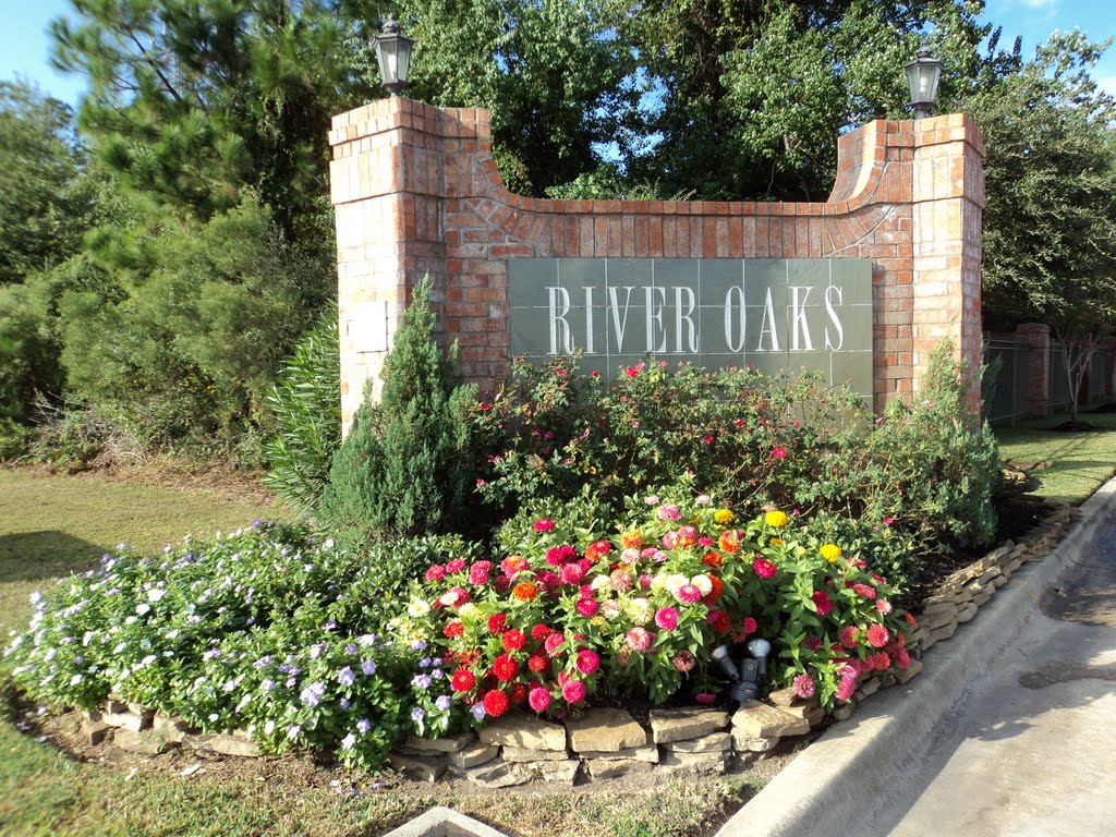 River Oaks Apartments by Mayakkannan