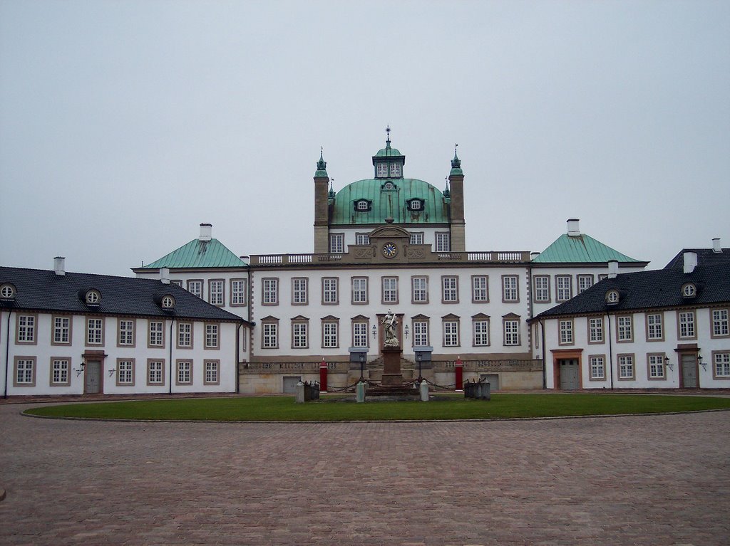 Fredensborg Castle by Ron Judy