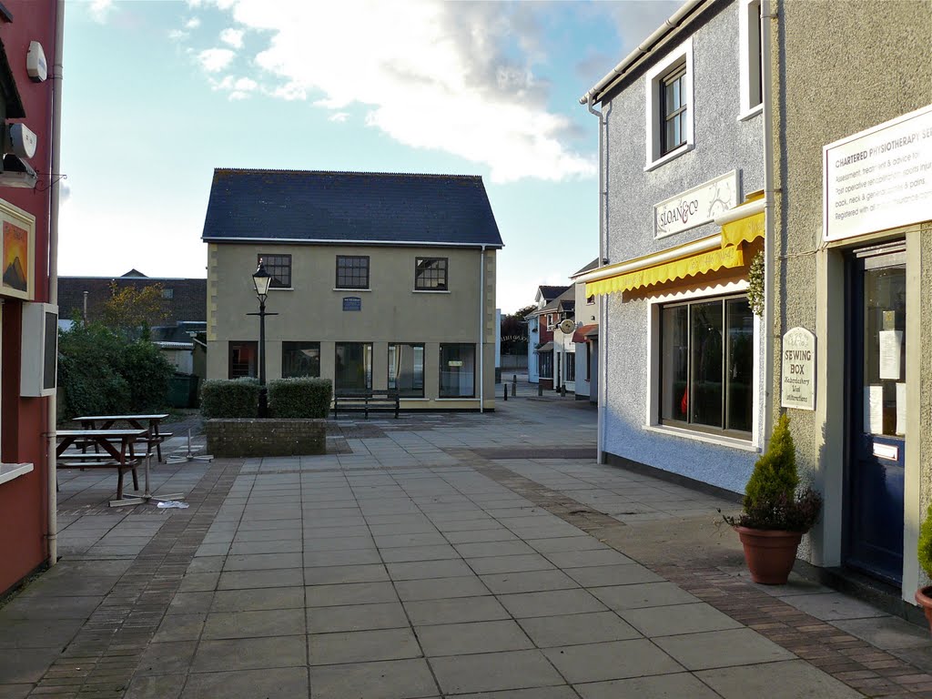 Pound Field Shopping Precinct, Llantwit Major by Ibshadow