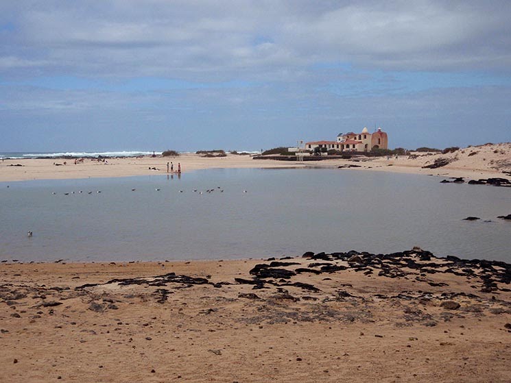 EN EL COTILLO, CON MAREA ALTA by Olga Montolío