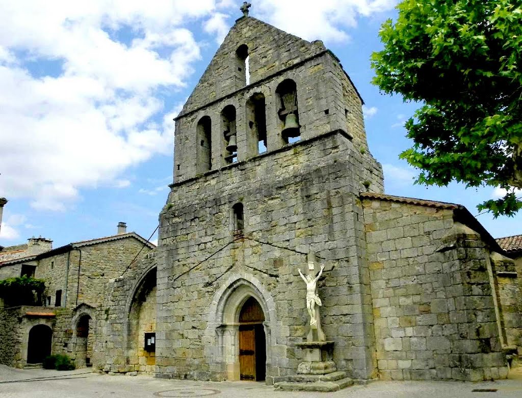 Ailhon - Entrée de l'église du XIIème siècle by epaulard59