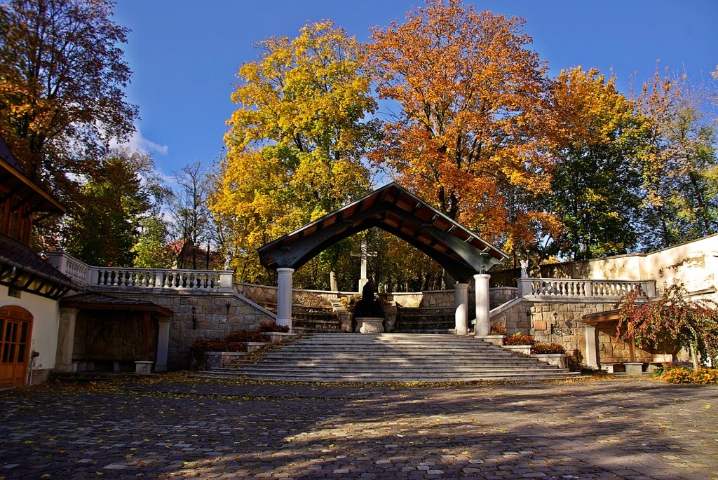 Kegyelet park by László Komár