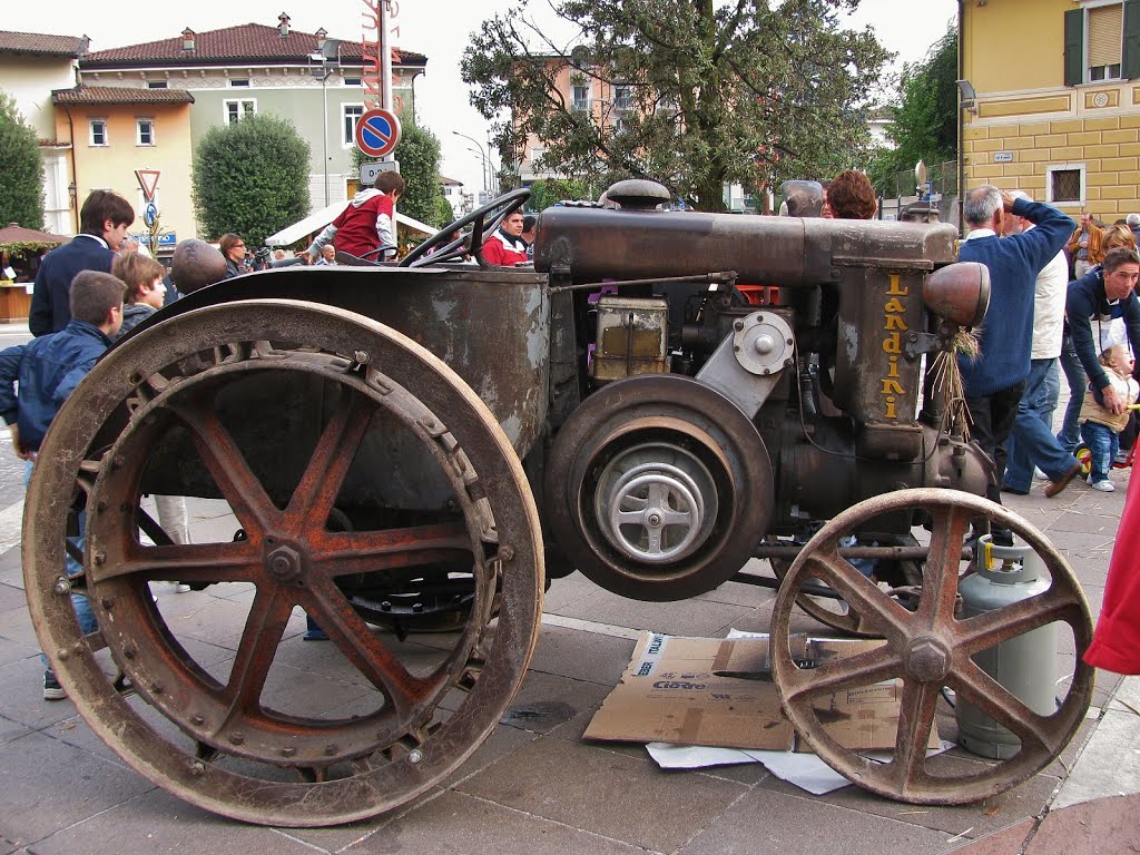 Antichità by = Cinzia Anzalone =