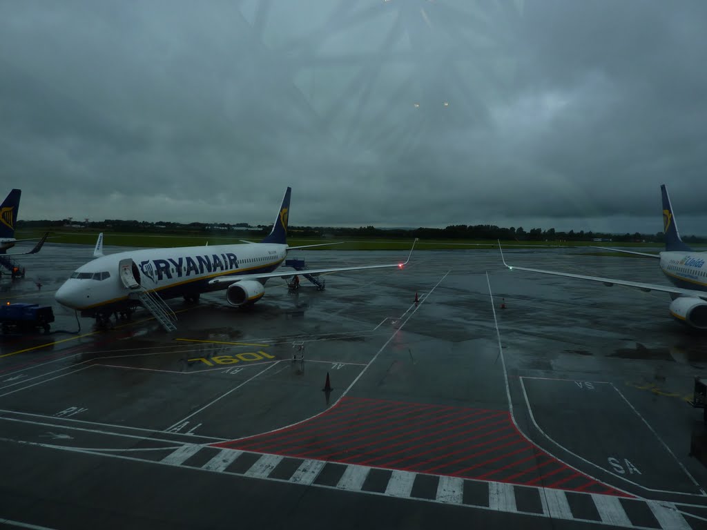 Ryanair by Eanna Grealish