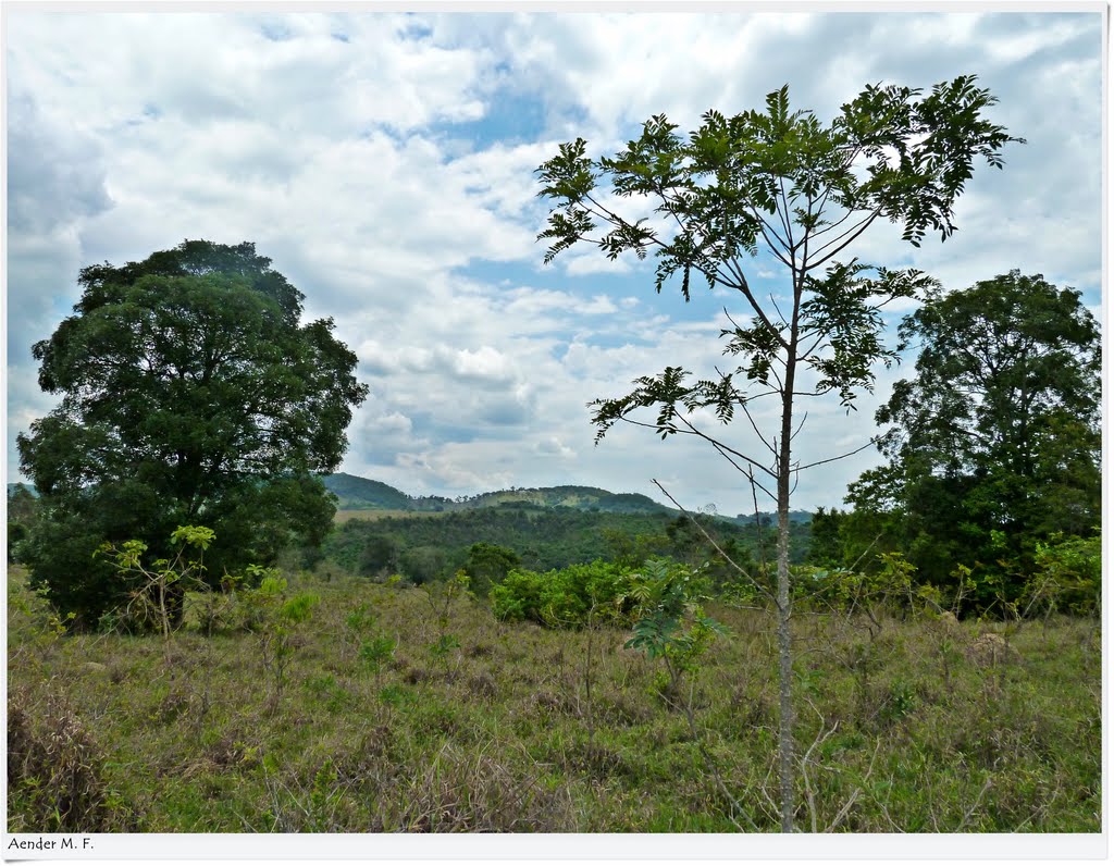 Local onde fica a confluência: 20º00'00.00"S 45º00'00.00"W by (º_º)-Aender (Arcos-mg)