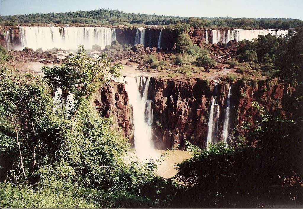 Cataratas do Iguaçu by Andre Pimentel