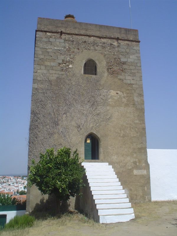 Castelo do Redondo - Torre de Menagem by Barragon