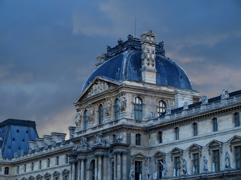 Louvre, Spring 2010 by Caroline Pulleman