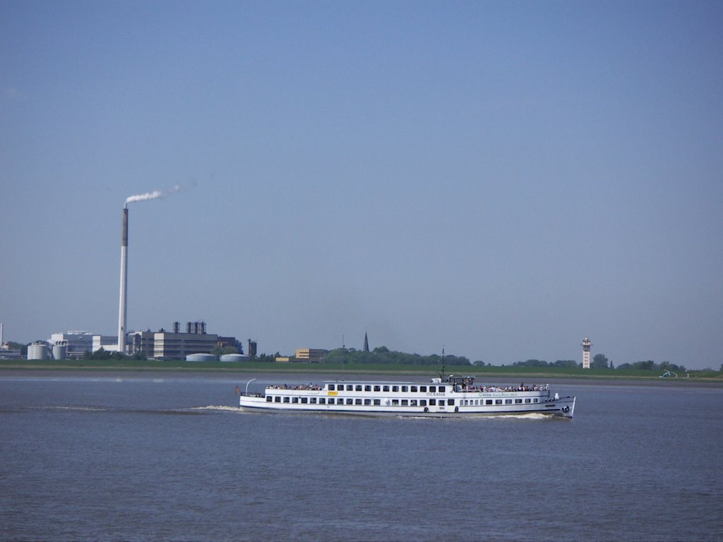 Bremerhaven - Ausflugsdampfer "Oceana" auf der Weser by Robert-68