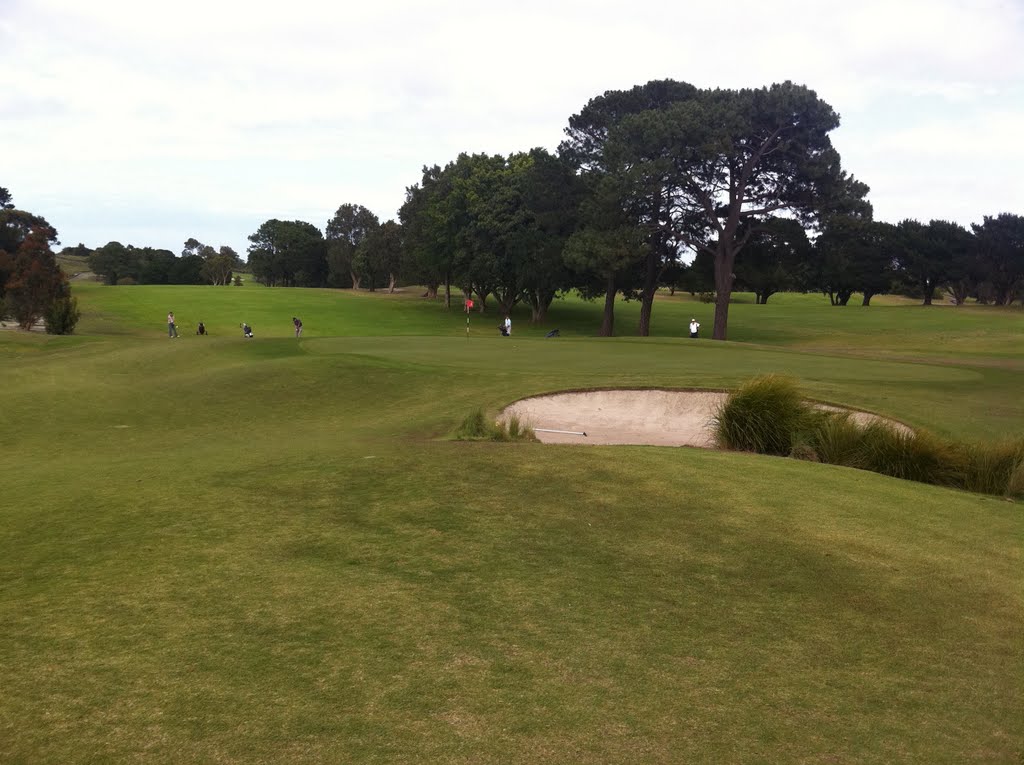 8th hole at Bonnie Doon Golf Club by ruskirchner