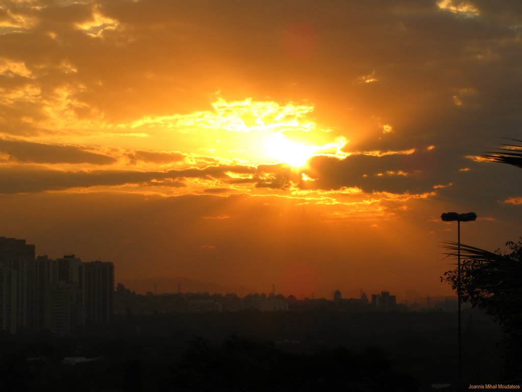 Praça do Pôr do Sol by Joannis Mihail Mouda…