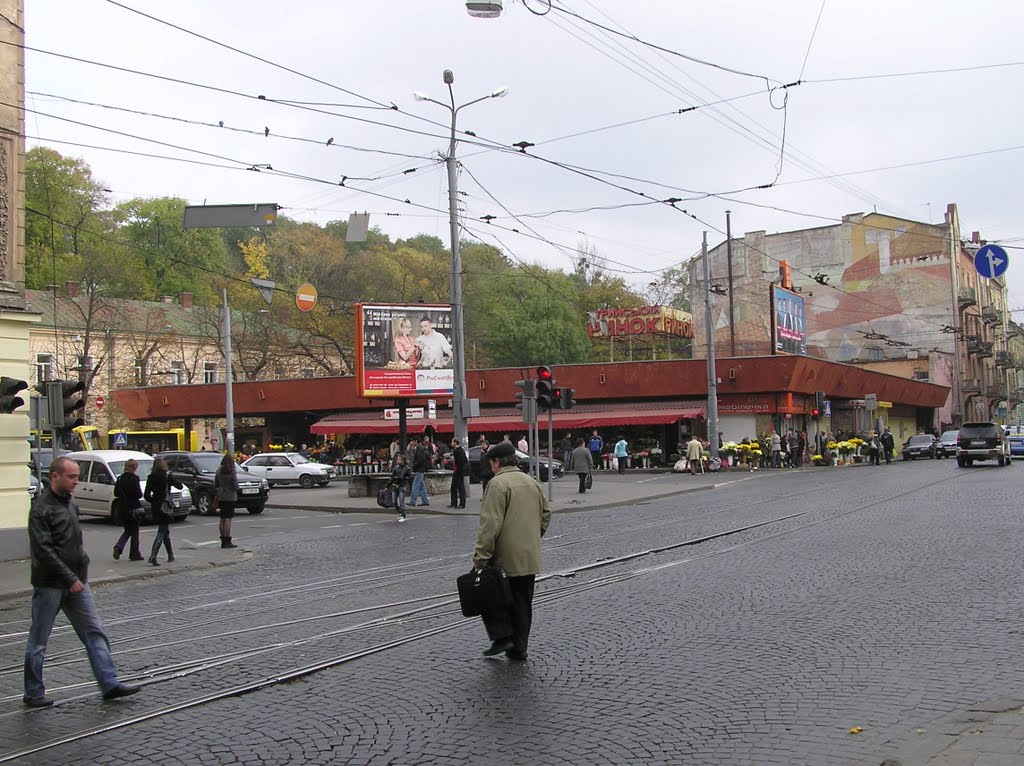 Vue générale du Marché Stryjs'kyj by andriy.ca