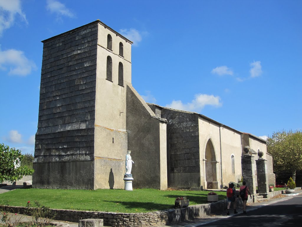 Kirche in Saint-Denis/Südfrankreich by hfrankdm