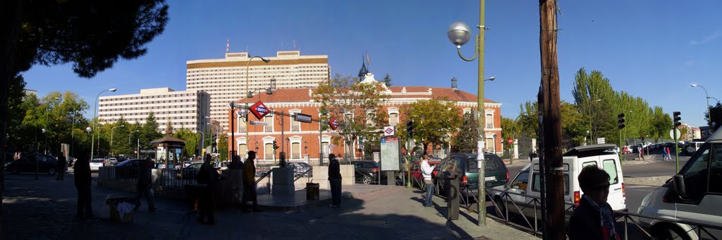 Panorámica de la Glorieta del Ejército by Manuel Arranz Suárez