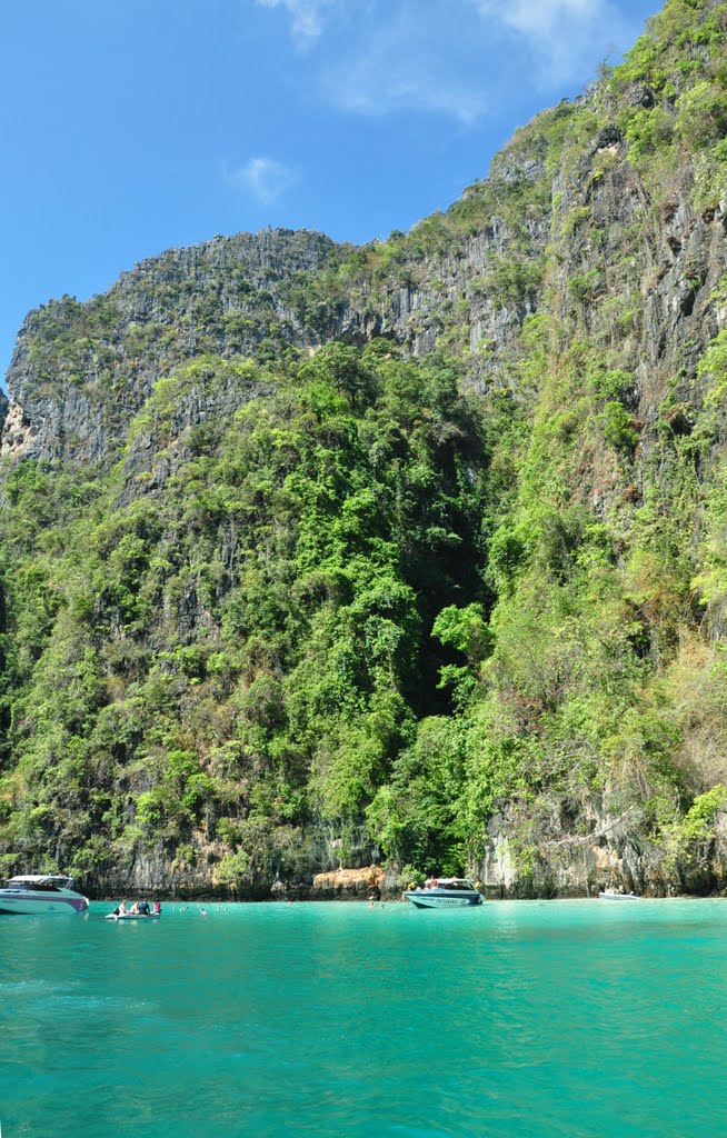 Ko Phi Phi Leh by pgmark