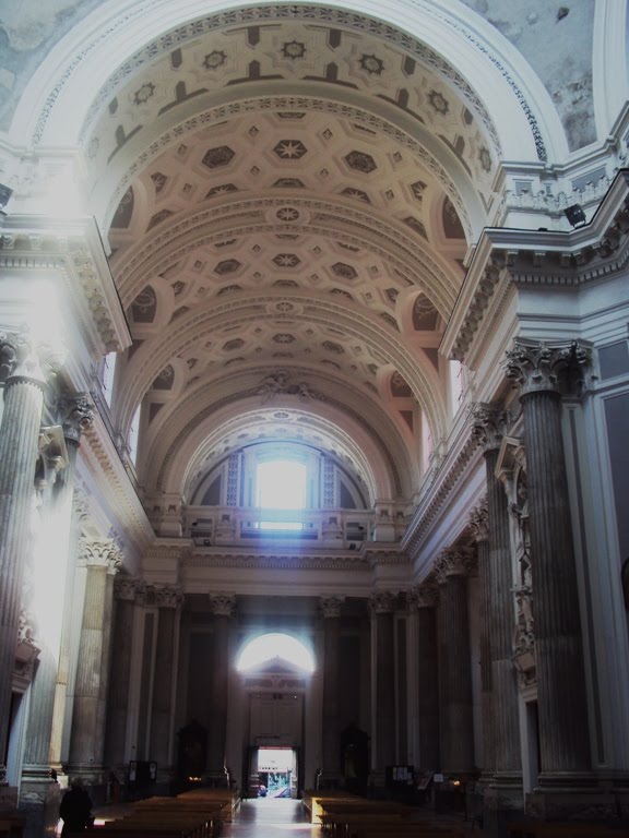 Chiesa dell'Annunziata: Navata; Luigi e Carlo Vanvitelli by CRIME