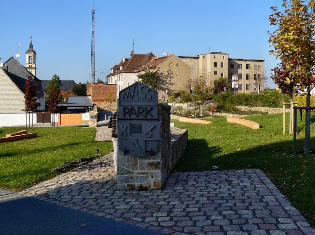 Werdau - Der Massi Park Werdau wurde zum Gedenken an alle die in der Massi gearb. haben, von einem ehem. Bürger Werdau's (heute USA), gestiftet by Thomas Eichler