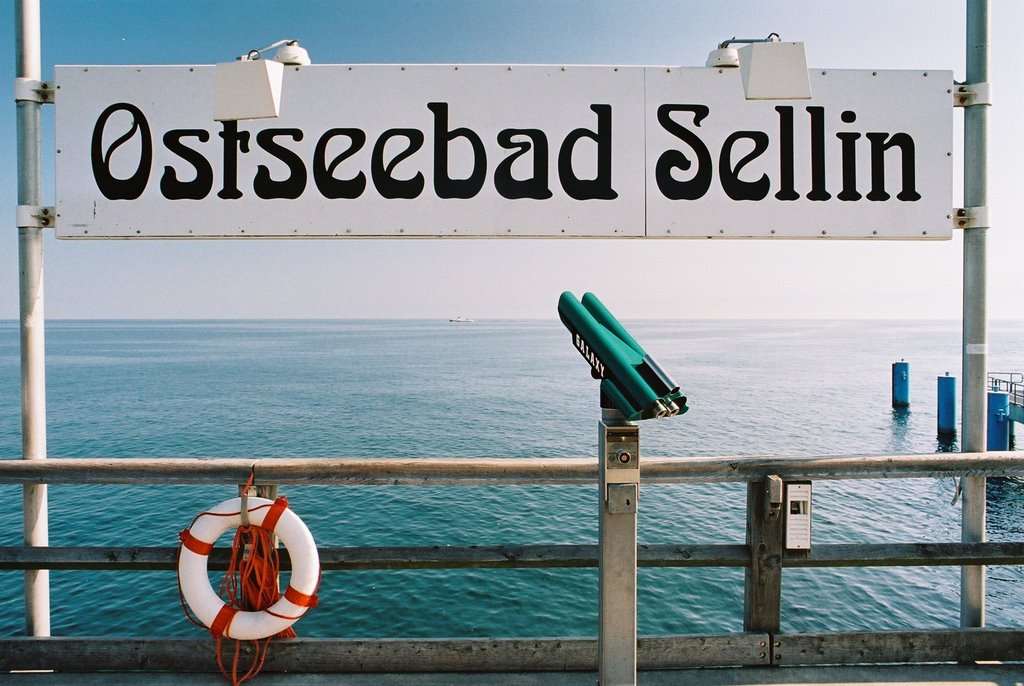 Ostseebad Sellin - Am Ende der Seebrücke by Elch